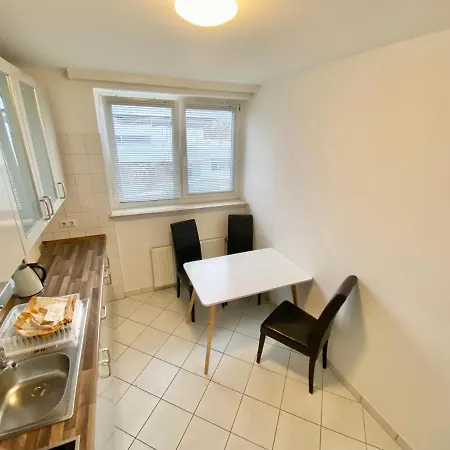 Voll Ausgestattete 3-zimmer-wohnung Bei Den Designer Outlets,vw, Autostadt & Hbf Apartment Wolfsburg