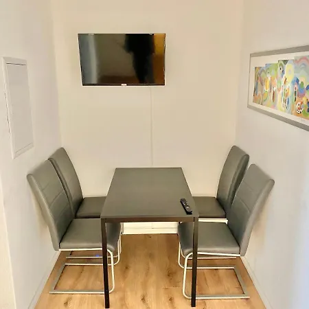 Voll Ausgestattete 3-zimmer-wohnung Bei Den Designer Outlets,vw, Autostadt & Hbf *